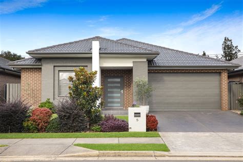 5 Mistview Circuit, FORRESTERS BEACH, NSW 2260.